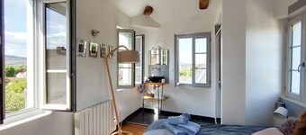 Tour Saint Nicolas, in downtown Beaune