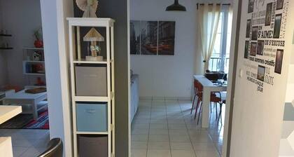Center Pierrefonds superb quiet apartment + parking lot