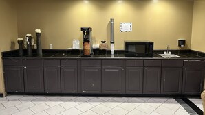 Reception - Homestay Inn and suites (Tulsa)