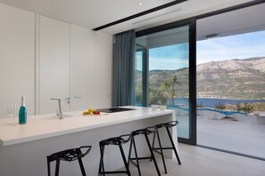 Private kitchen - DIAMOND VILLA KORCULA -New Ownership (Žrnovo, Croatia)