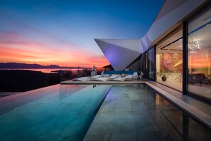 Outdoor pool, a heated pool