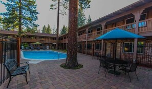 Outdoor pool, a heated pool - #Swish! Cute Tahoe 1/1 for 4+KIT (South Lake Tahoe)