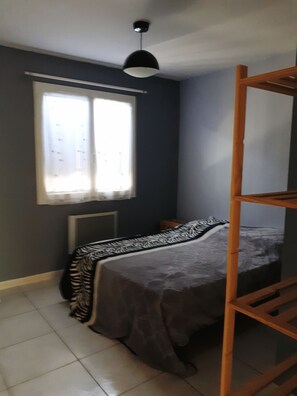 3 chambres, fer et planche Ă repasser, lit parapluie, Wi-Fi gratuit