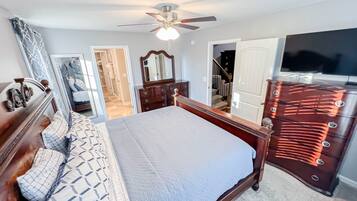 4 bedrooms, iron/ironing board, travel cot, free WiFi