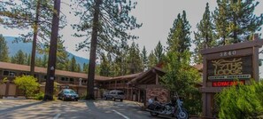 Property grounds - Central Tahoe! 1/1 for 4 w/KIT! (South Lake Tahoe)