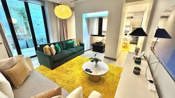 Smart TV, fireplace, books