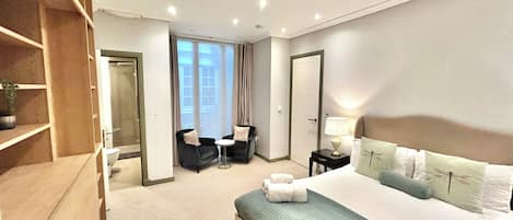 3 chambres, fer et planche à repasser, Wi-Fi gratuit, draps fournis