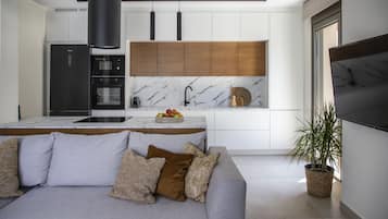 Villa Familiale, 3 chambres, piscine privée | Cuisine privée | Grand réfrigérateur, micro-ondes, four, lave-vaisselle