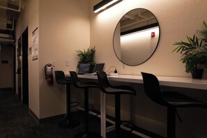 Interior detail - Chapter San Francisco (San Francisco)