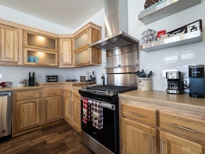 Refrigerador, microondas, horno, placa de cocina