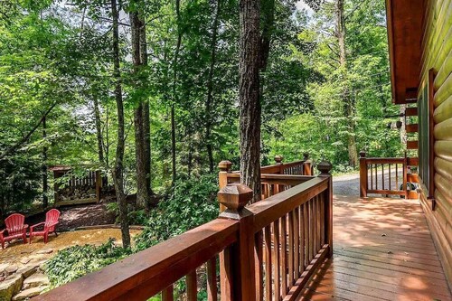 Mountain View / Dog-friendly / Cozy Cabin Retreat