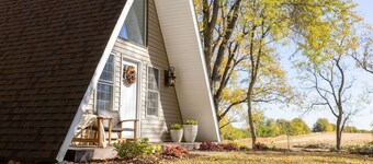 Private Wooded Escape | Hot Tub | Quiet Seclusion | Fire Pit | Games