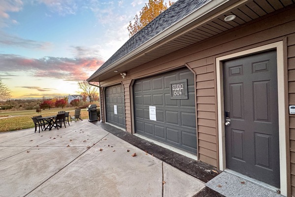 Set on 5 acres, peaceful and quiet area. Close to town. Great space to walk dogs or just decompress. And no shared walls with any other living space.