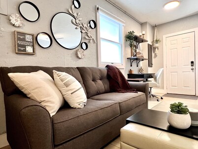 Set on peaceful 5 acres, 5 min. from town, Private Building