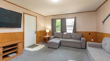 Een televisie en een kantoor