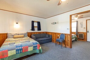 1 bedroom, iron/ironing board, travel cot, WiFi