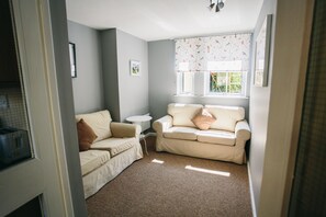 Living area - City centre 4 bedroom apartment (Bath)