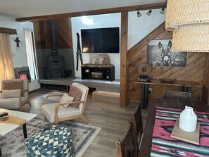 Dining - Modern Comfort & Mountain Serenity at Robin’s Nest- great parking- ground entry (Angel Fire)