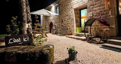 Ferme rénovée pleine nature en CorrÚze