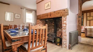 Cottage | Interior