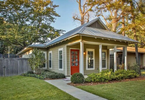 The Louis Cottage Collection - 2 Bedroom House