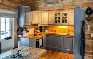 Kühlschrank, Mikrowelle, Geschirrspüler