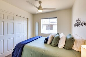 3 bedrooms, desk, iron/ironing board, travel cot