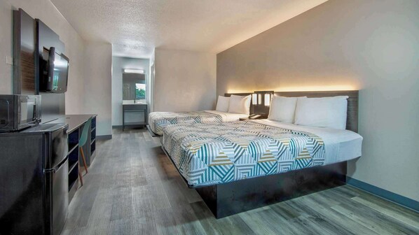 Desk, laptop workspace, free WiFi, bed sheets - Studio 6 Texarkana, Tx (Texarkana)