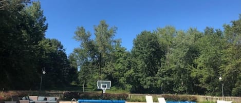 室外游泳池