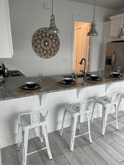 Spacious 3 Bedroom with Garage easy walk to Downtown Stuart and Riverfront Park.