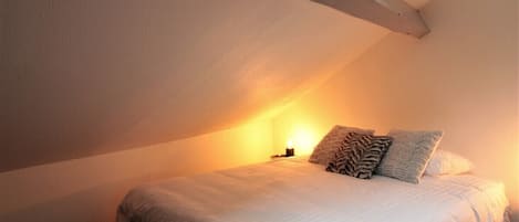 Wifi gratis y ropa de cama