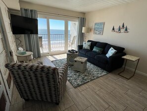 Smart TV - Beach Escape 2 bedroom/2 bath with amazing views! (Galveston)