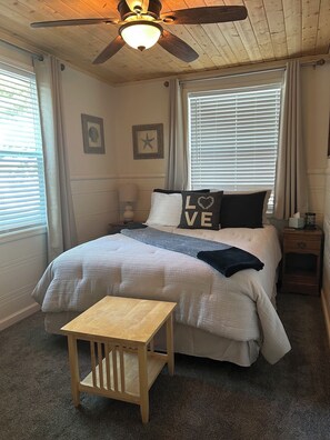 4 bedrooms, WiFi, bed sheets