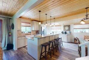 Fridge, microwave, oven, dishwasher