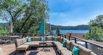 Updated Paradise Cove, Bass Lake With private boat dock & lake views. Central AC