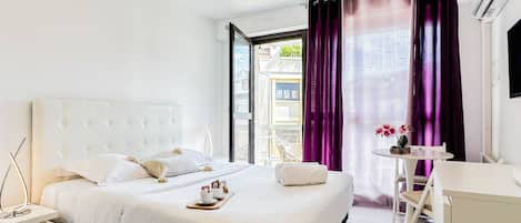 Iron/ironing board, free WiFi, bed sheets