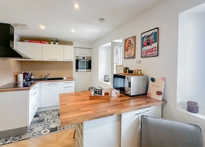 Fridge, microwave, oven, coffee/tea maker