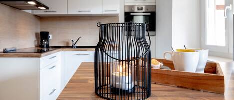 Frigorifero, microonde, forno, macchina per tè/caffè