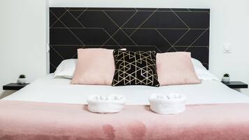 Iron/ironing board, free WiFi, bed sheets