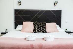 Fer et planche à repasser, Wi-Fi gratuit, draps fournis