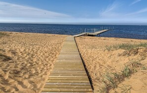 بالقرب من الشاطئ، صيد الأسماك