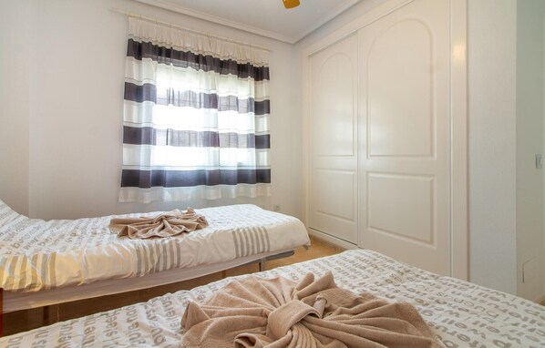 4 soverom, reiseseng for barn, wi-fi (inkludert) og sengetøy