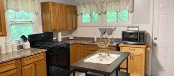 Cliffside Getaway: Turning Stone, Vernon Downs,etc