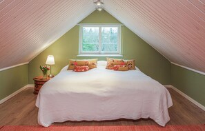 3 bedrooms, travel cot, free WiFi