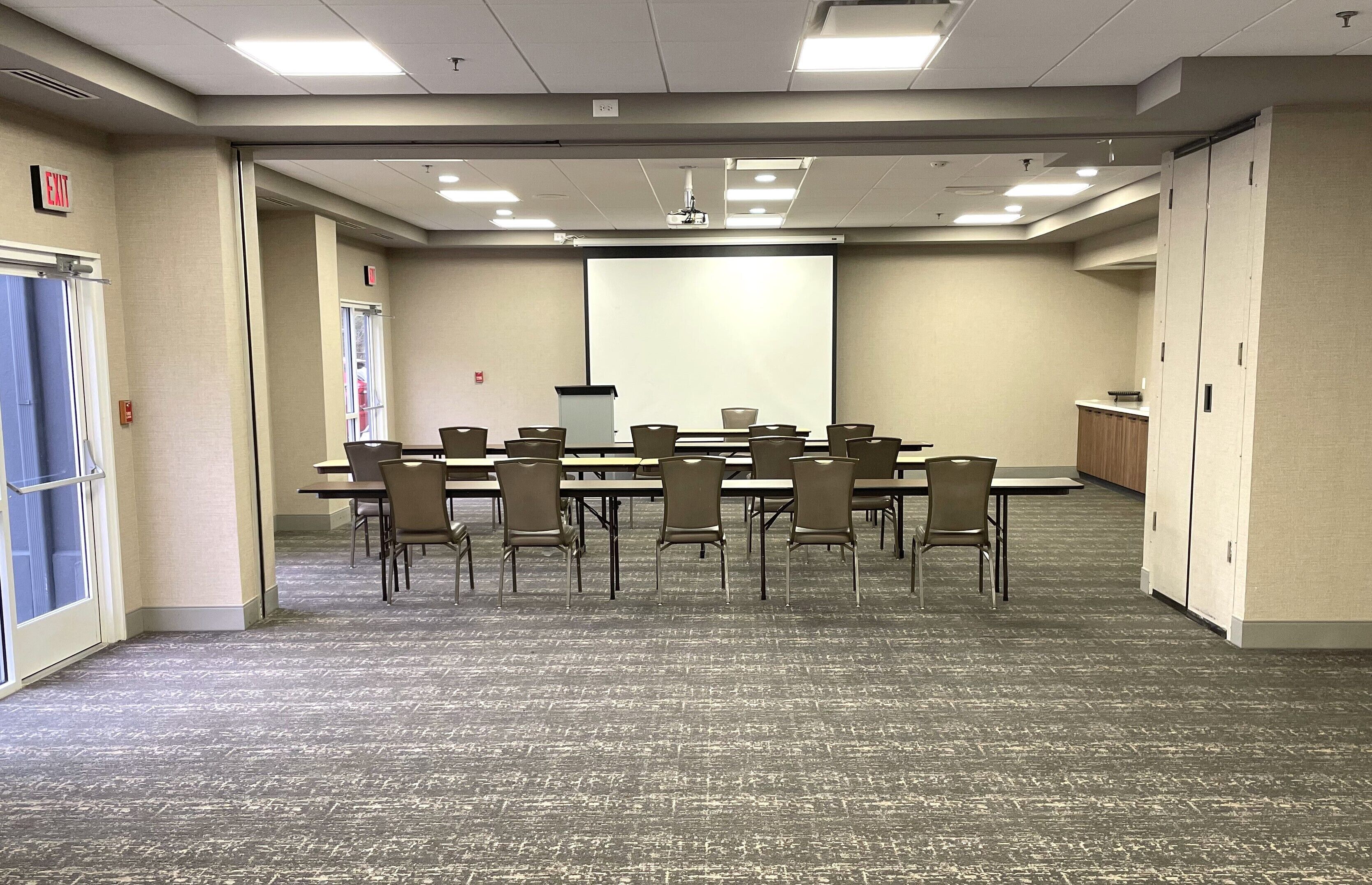 Photo - Crowne Plaza Nashville Airport by IHG