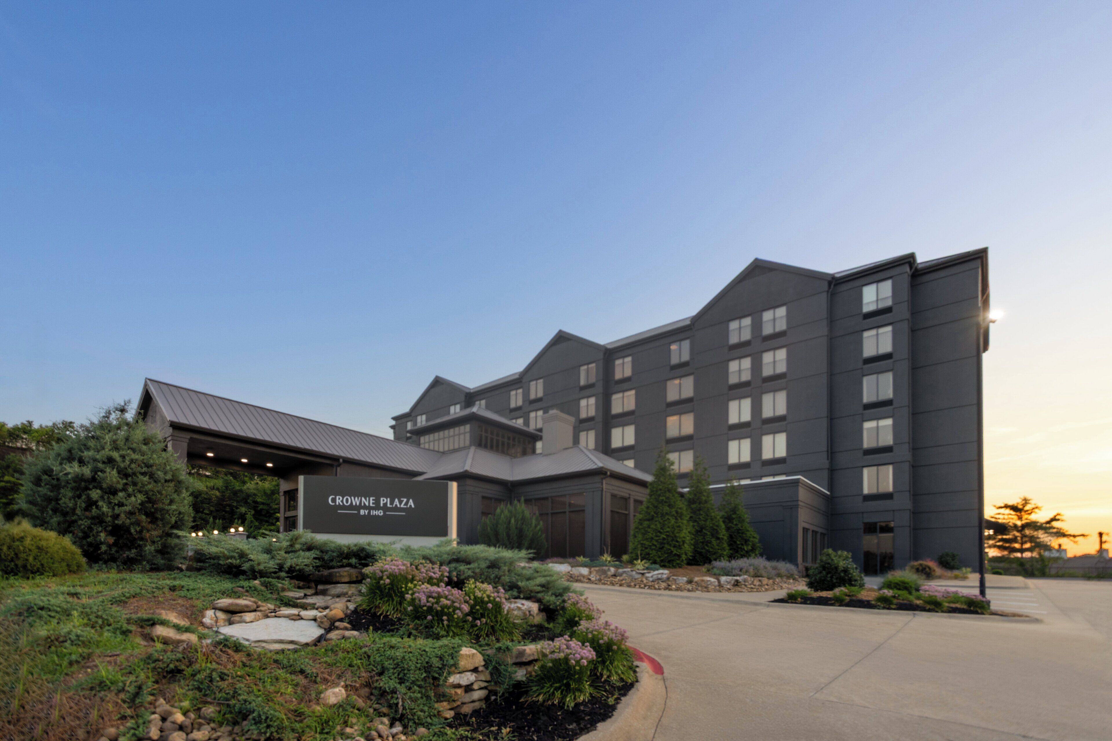 Photo - Crowne Plaza Nashville Airport by IHG
