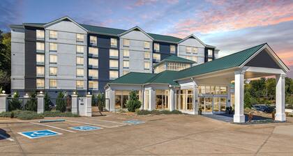 Crowne Plaza Nashville Airport by IHG