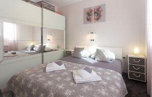 1 chambre, Wi-Fi gratuit, draps fournis