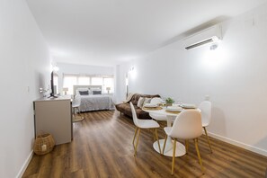 Interior - The Apolo Studio in Downtown by Florit Flats (Valencia)
