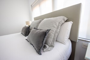 1 chambre, fer et planche à repasser, Wi-Fi gratuit, draps fournis